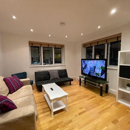 Beautiful & Luxurious Apartment In Richmond リッチモンド エクステリア 写真