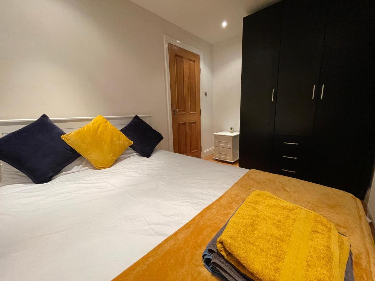 Beautiful & Luxurious Apartment In Richmond リッチモンド エクステリア 写真